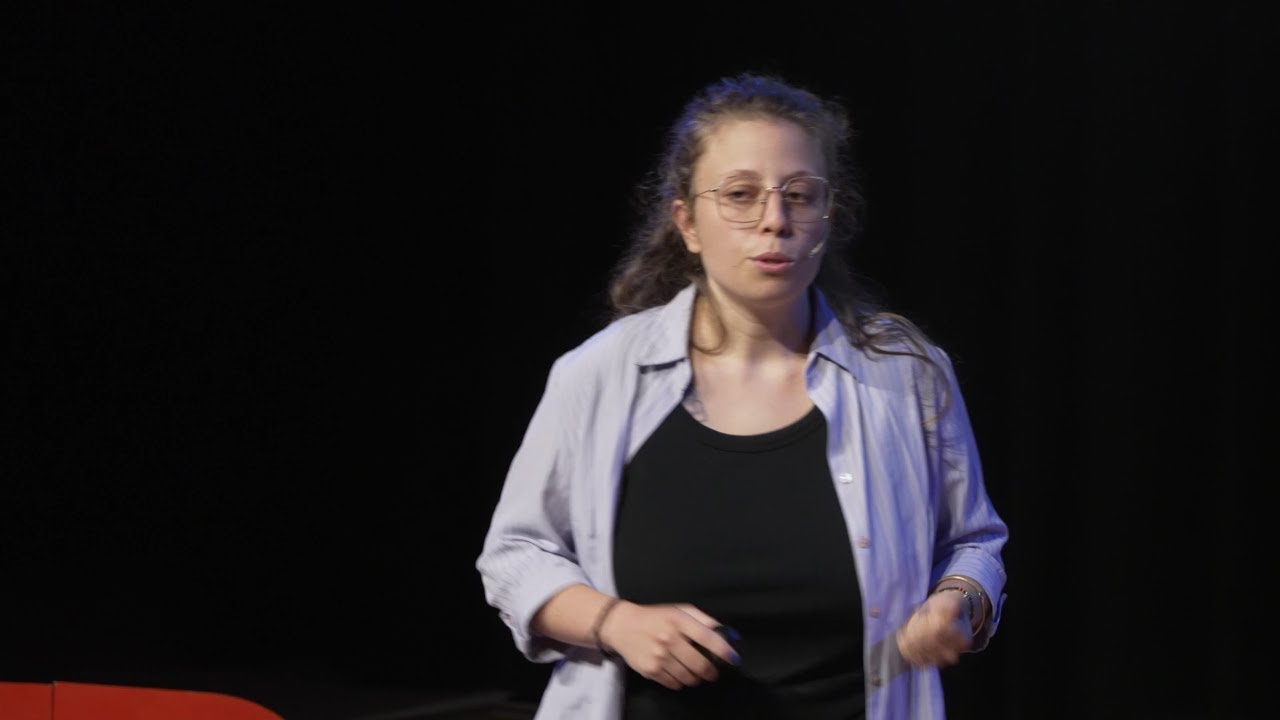 Foules et identités en mouvement: le cœur du changement | Rhea Haddad | TEDxINSA Toulouse