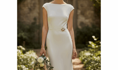 découvrez la robe de mariée moderne 2025, où le minimalisme sublime le raffinement pour un style élégant et intemporel le jour j.